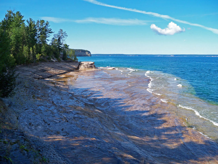 Hiking the Chapel Loop – Pictured Rocks National Lakeshore ...